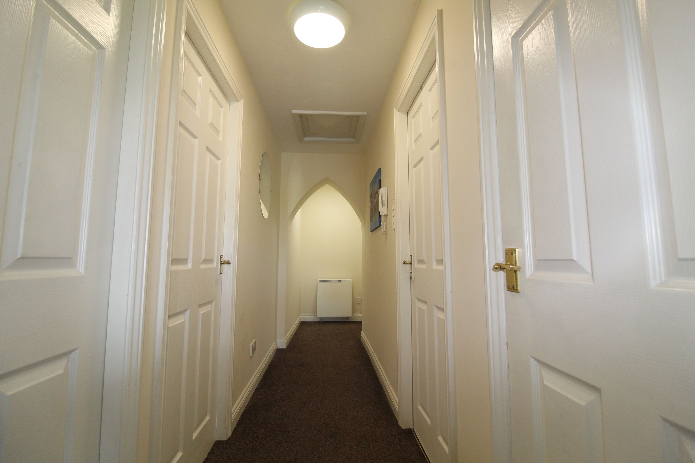 2 bedroom Apartment To Let