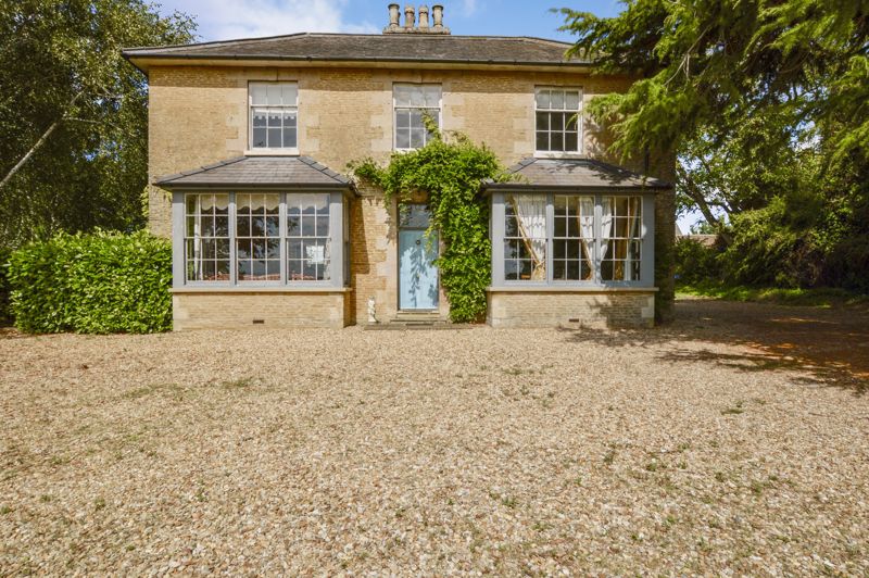 6 bedroom Detached house Sold