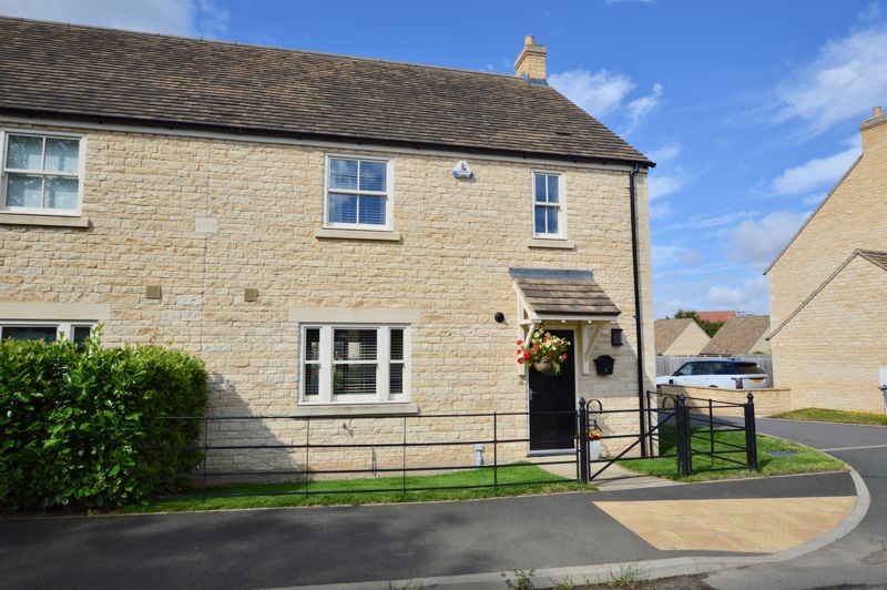 3 bedroom Detached house SSTC