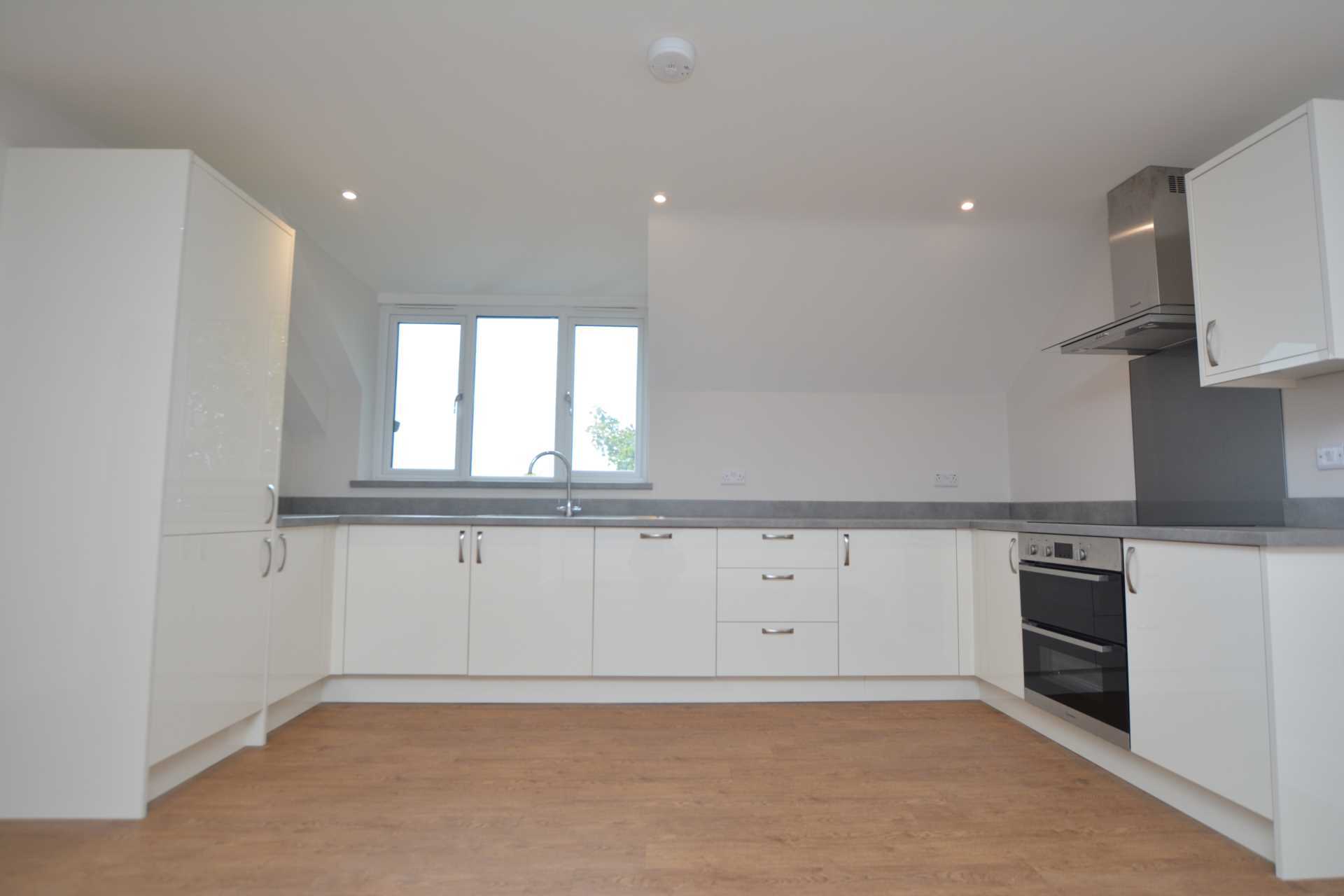 2 bedroom Apartment Let