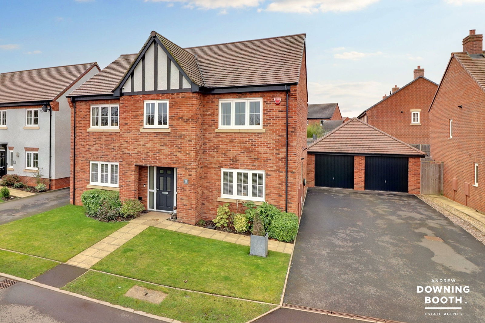 5 bedroom Detached house SSTC