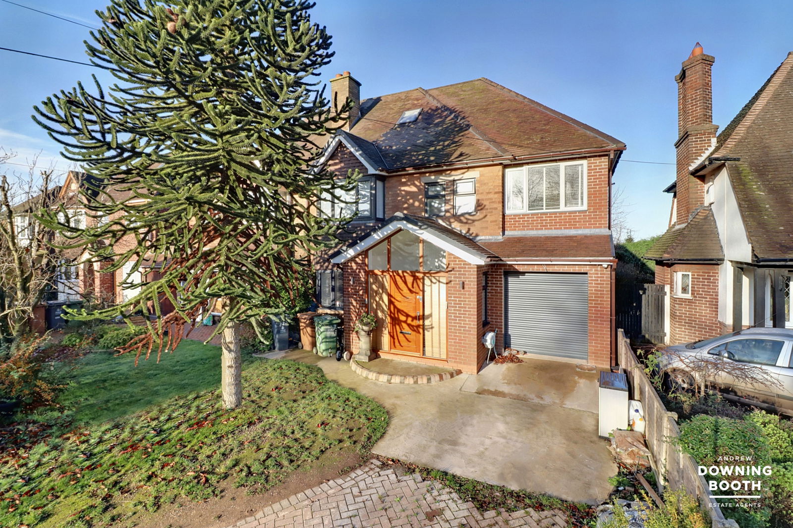 6 bedroom Semi-detached house SSTC