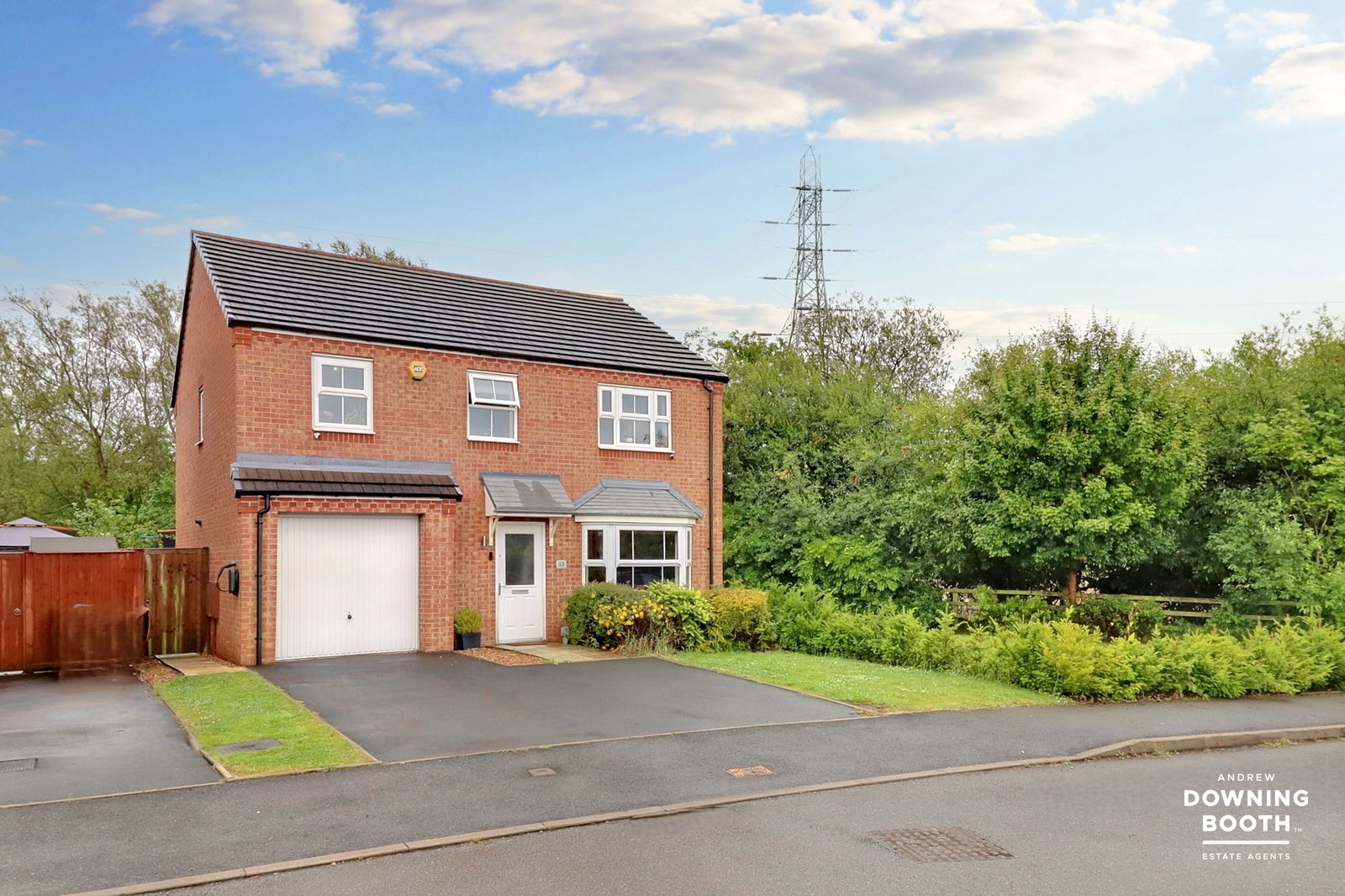 4 bedroom Detached house SSTC
