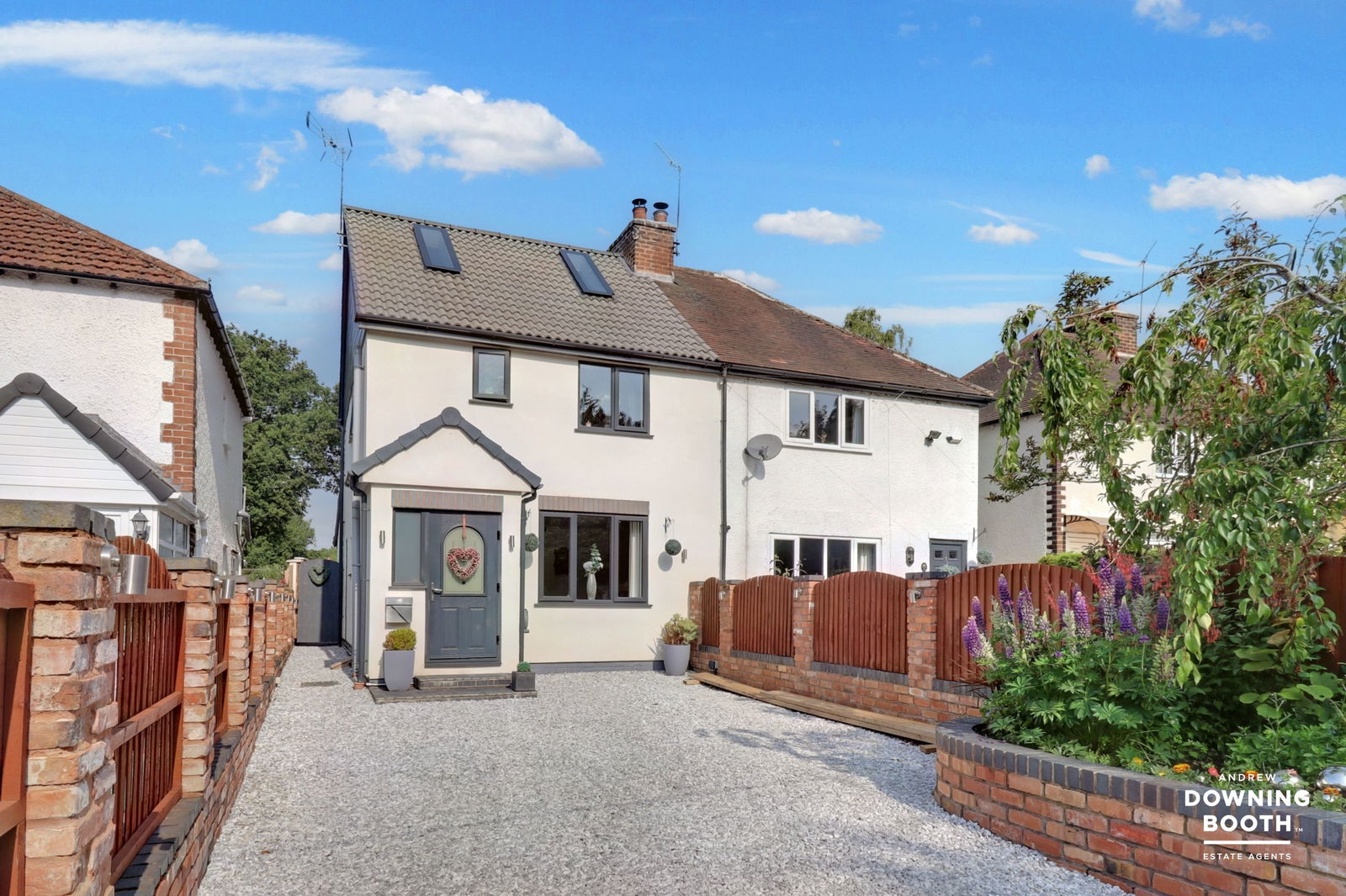 3 bedroom Semi-detached house SSTC