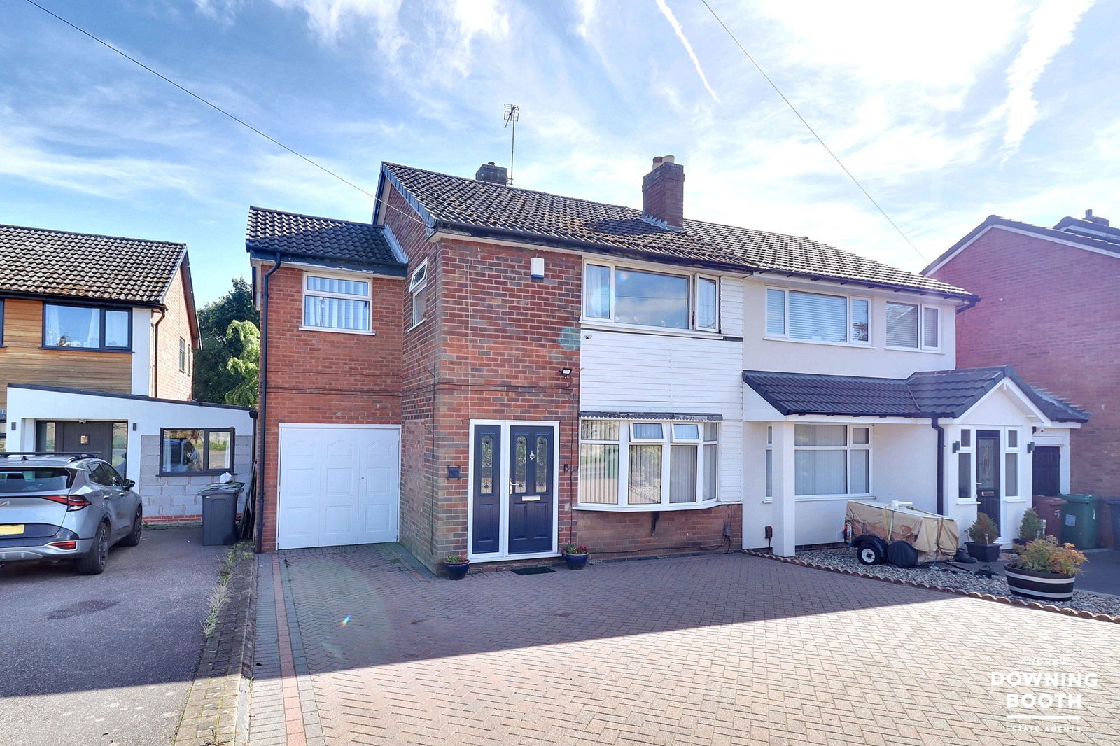 3 bedroom Semi-detached house SSTC