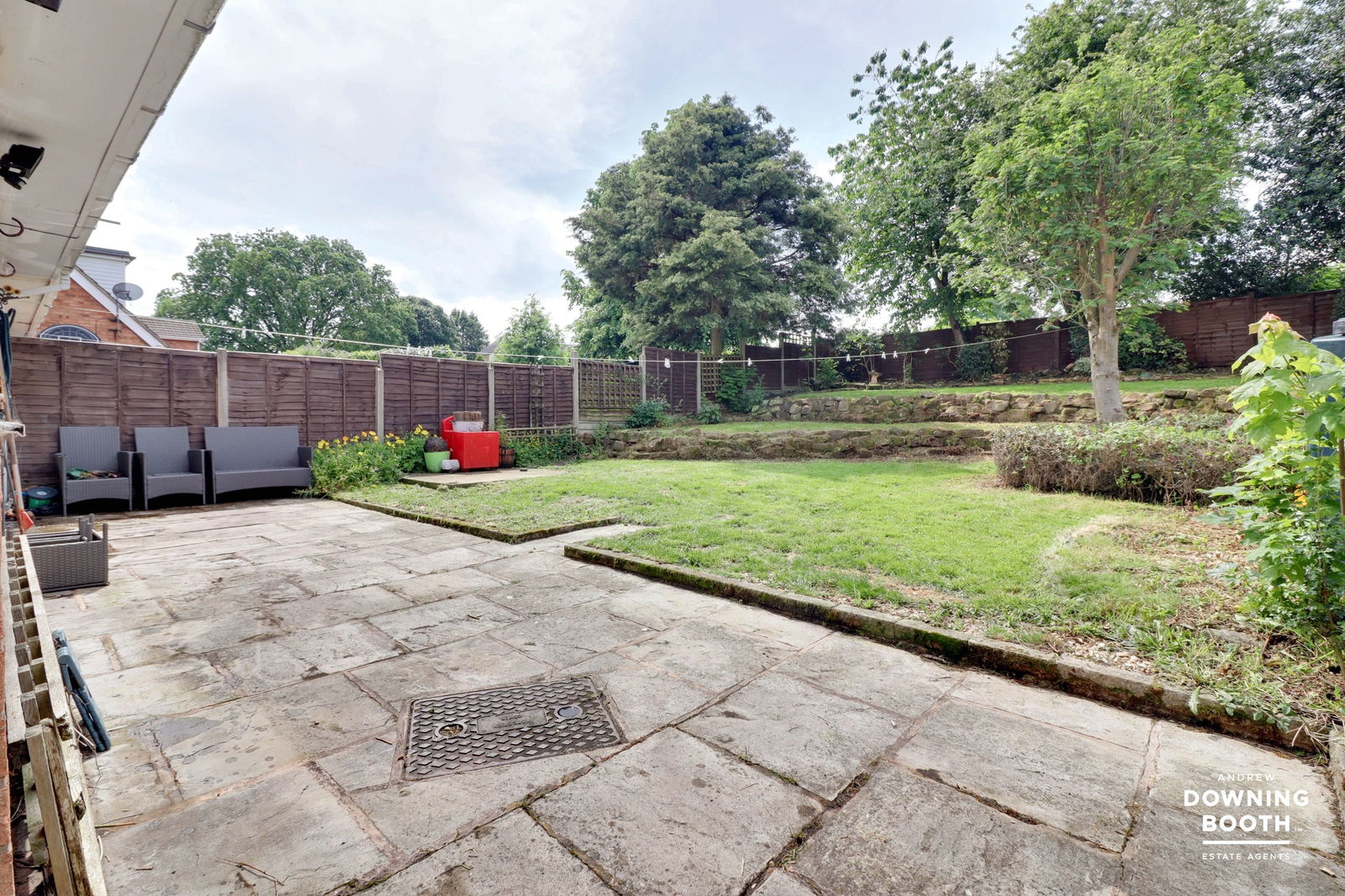 3 bedroom Semi-detached house SSTC