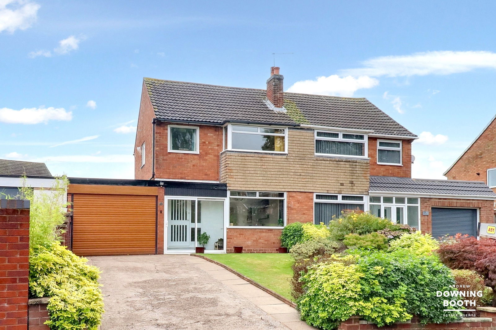 3 bedroom Semi-detached house SSTC