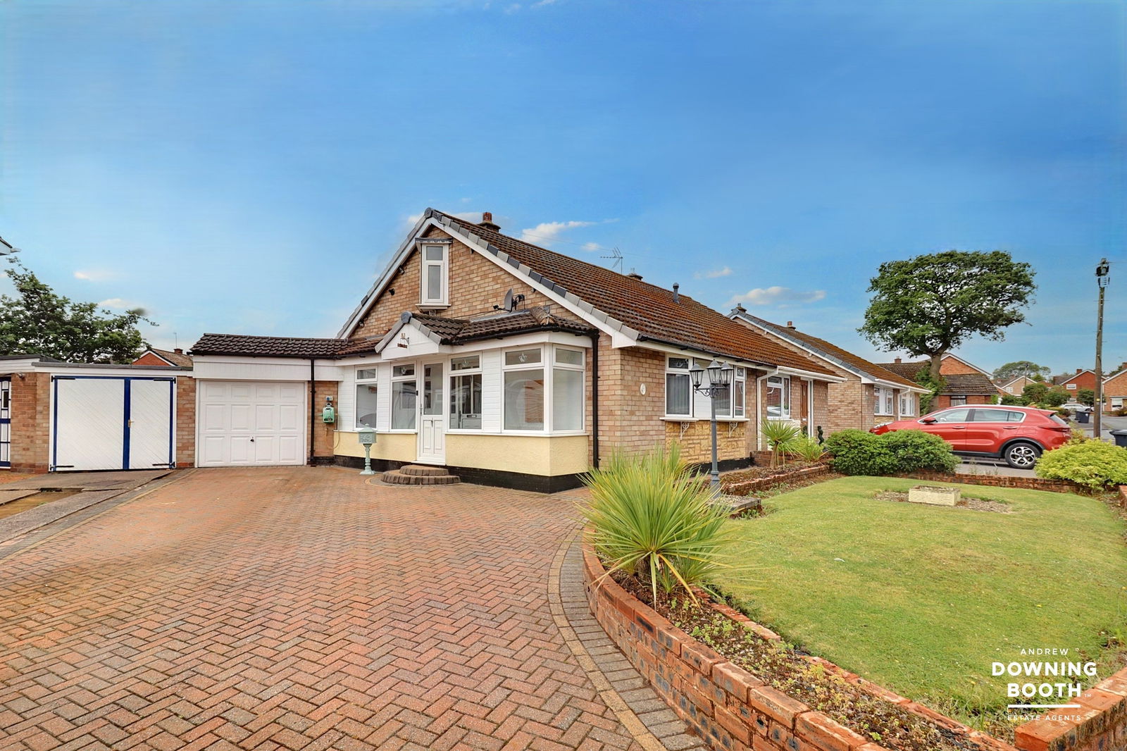 2 bedroom Detached house SSTC