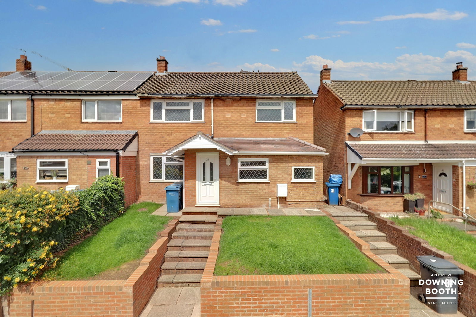 3 bedroom End of terrace house SSTC
