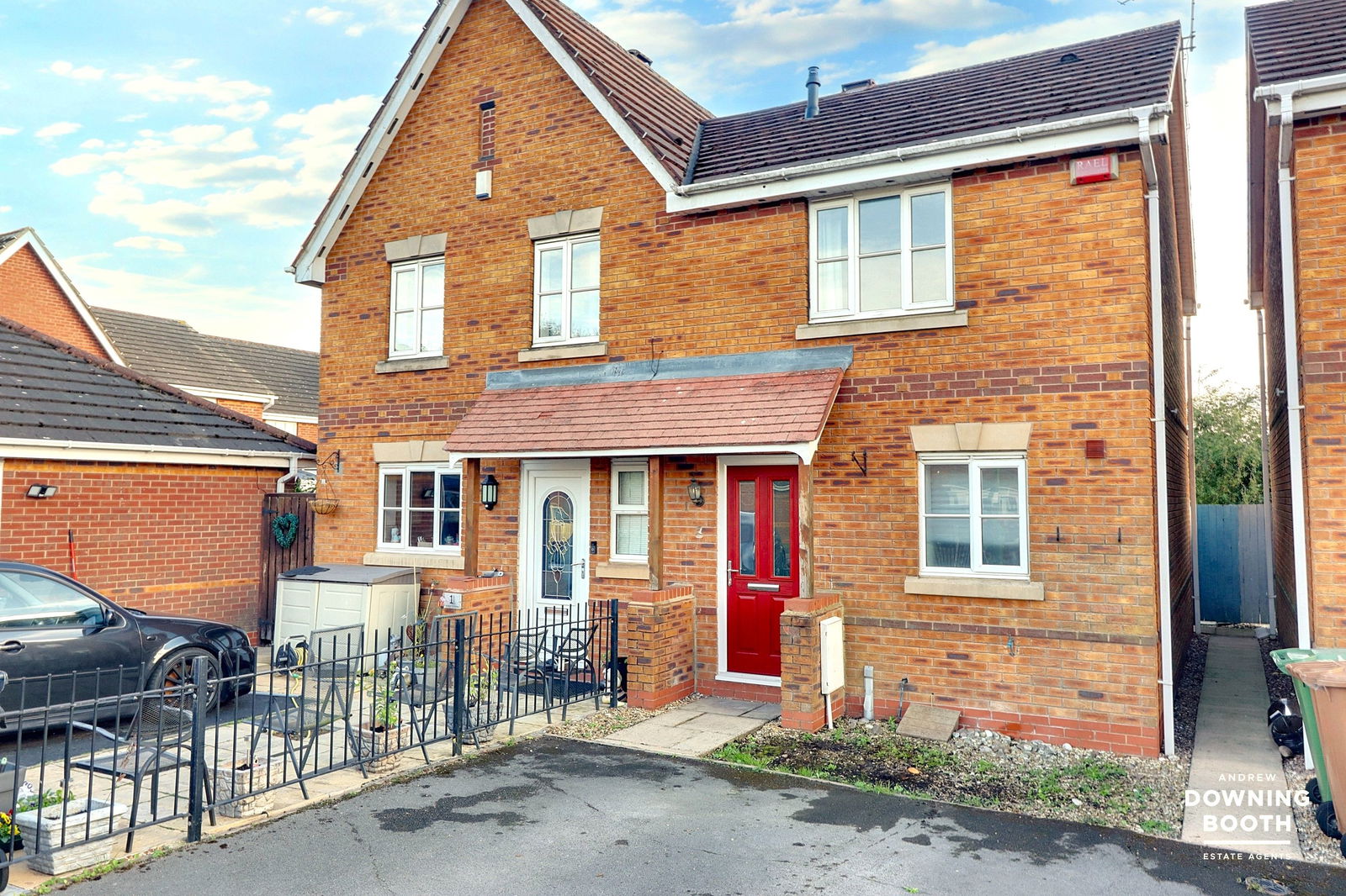 2 bedroom Terraced House SSTC