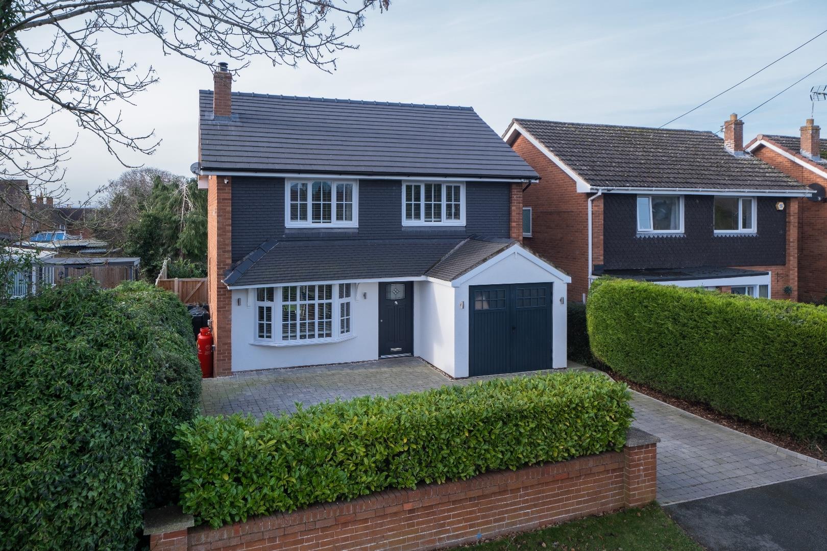 4 bedroom Semi-detached house Sold