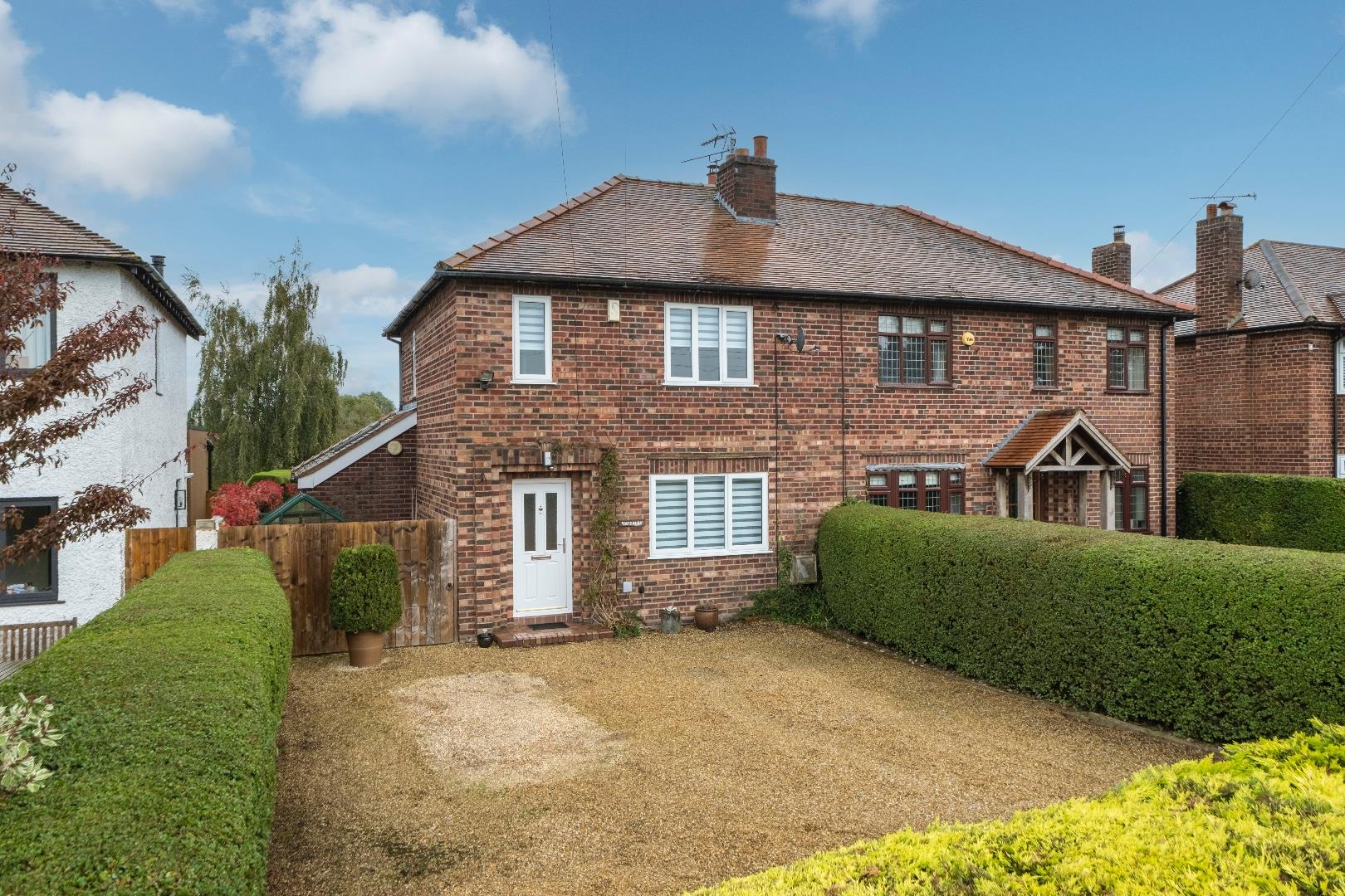 3 bedroom Semi-detached house Sold