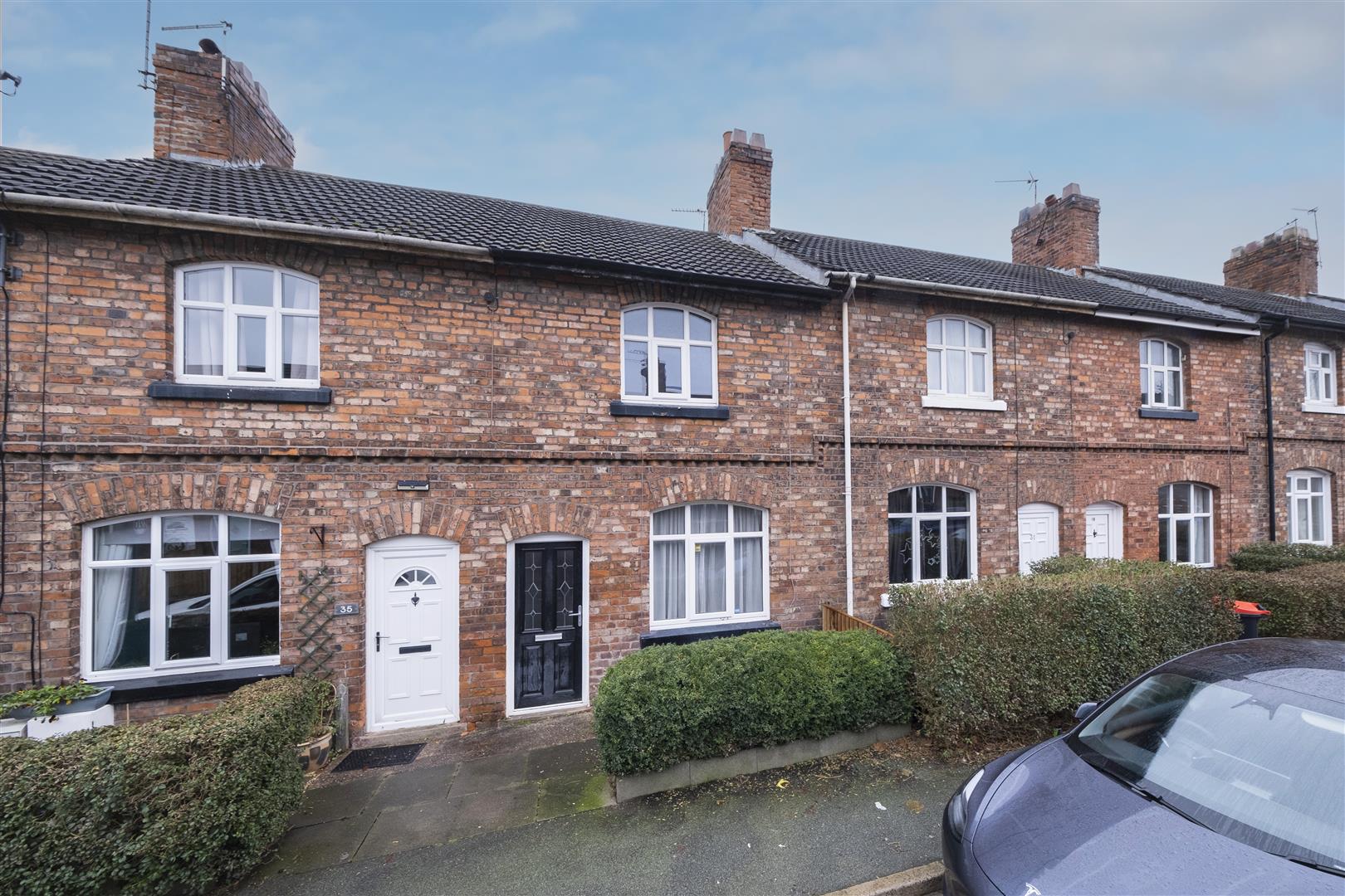 2 bedroom Terraced House Sold