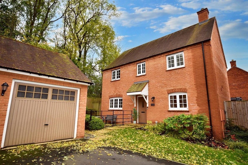 4 bedroom Detached house Let