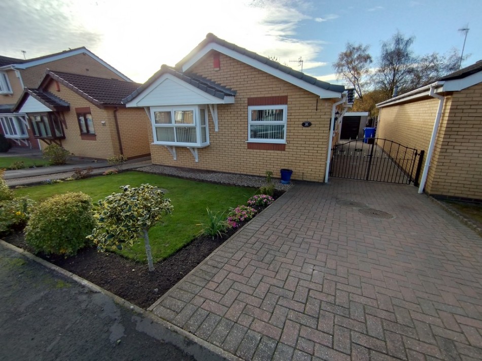 3 bedroom Detached house SSTC