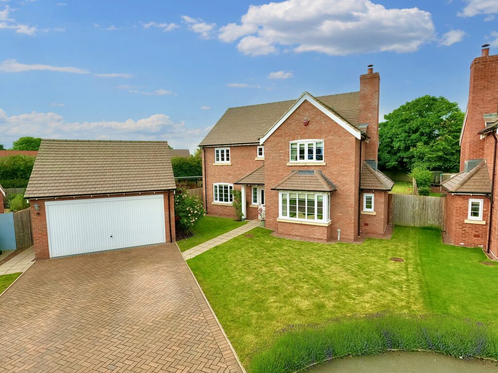 4 bedroom Detached house Sold