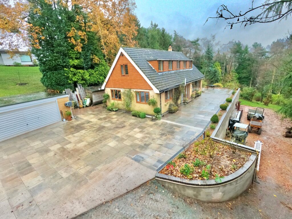 5 bedroom Terraced House Sold