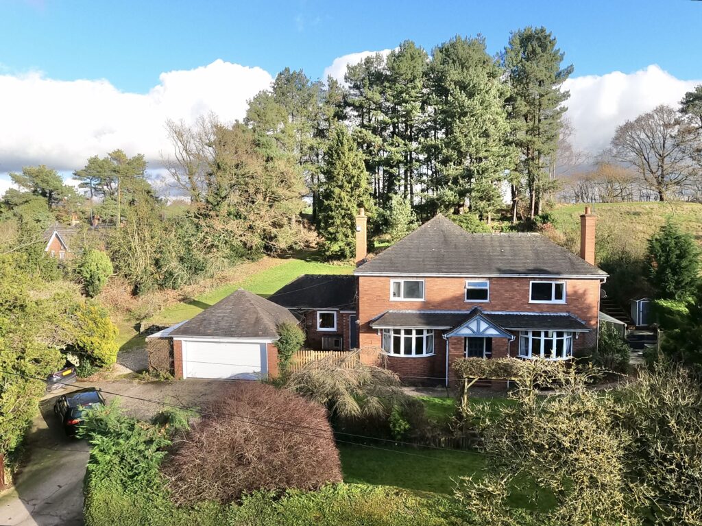 5 bedroom Detached house Sold