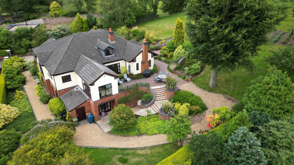 5 bedroom Detached house Sold