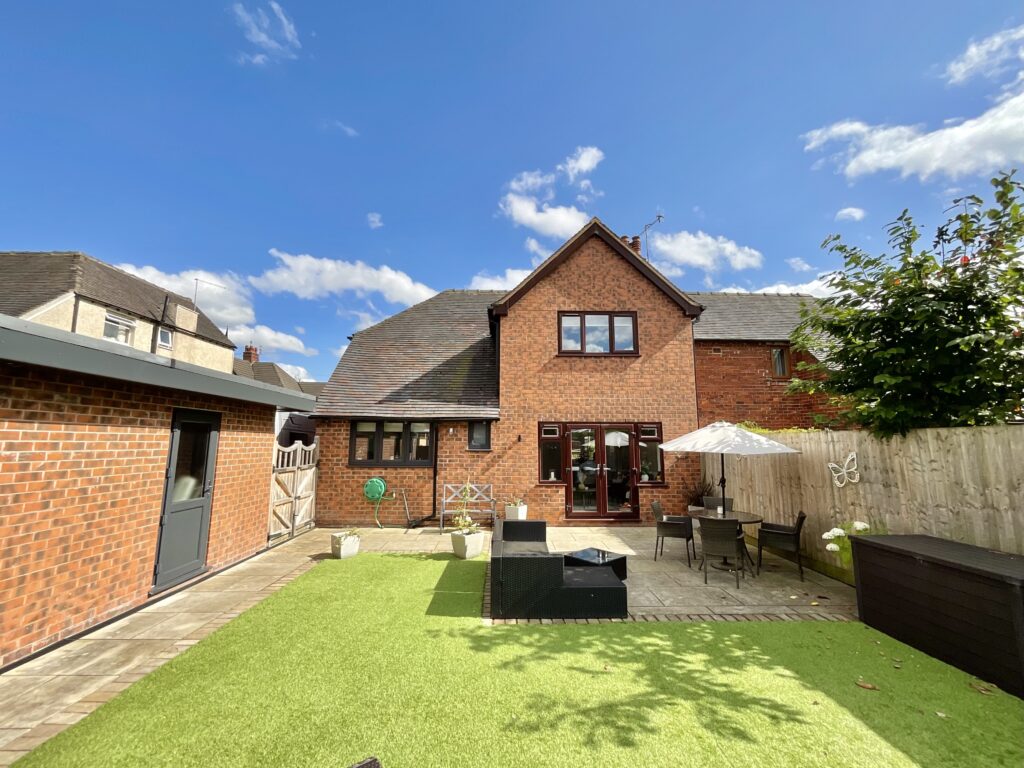 4 bedroom Detached house Sold