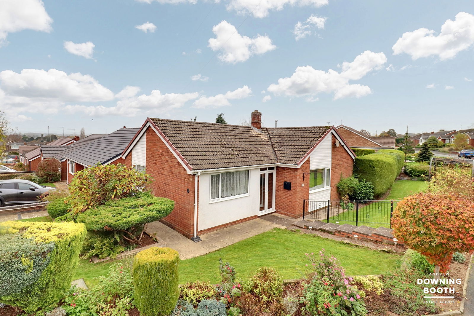3 bedroom Semi-detached house SSTC