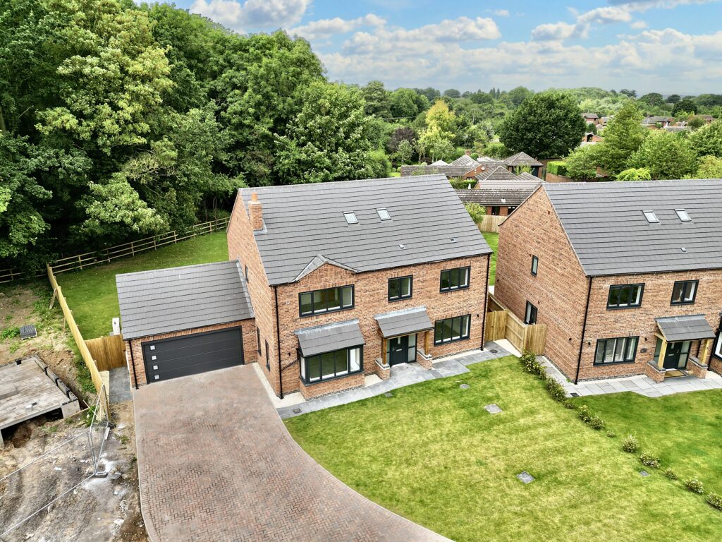 5 bedroom Detached house Sold