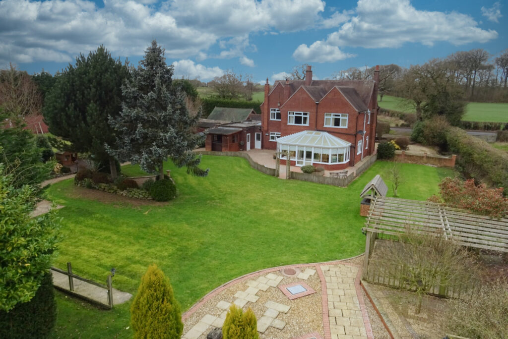 4 bedroom Detached house Sold