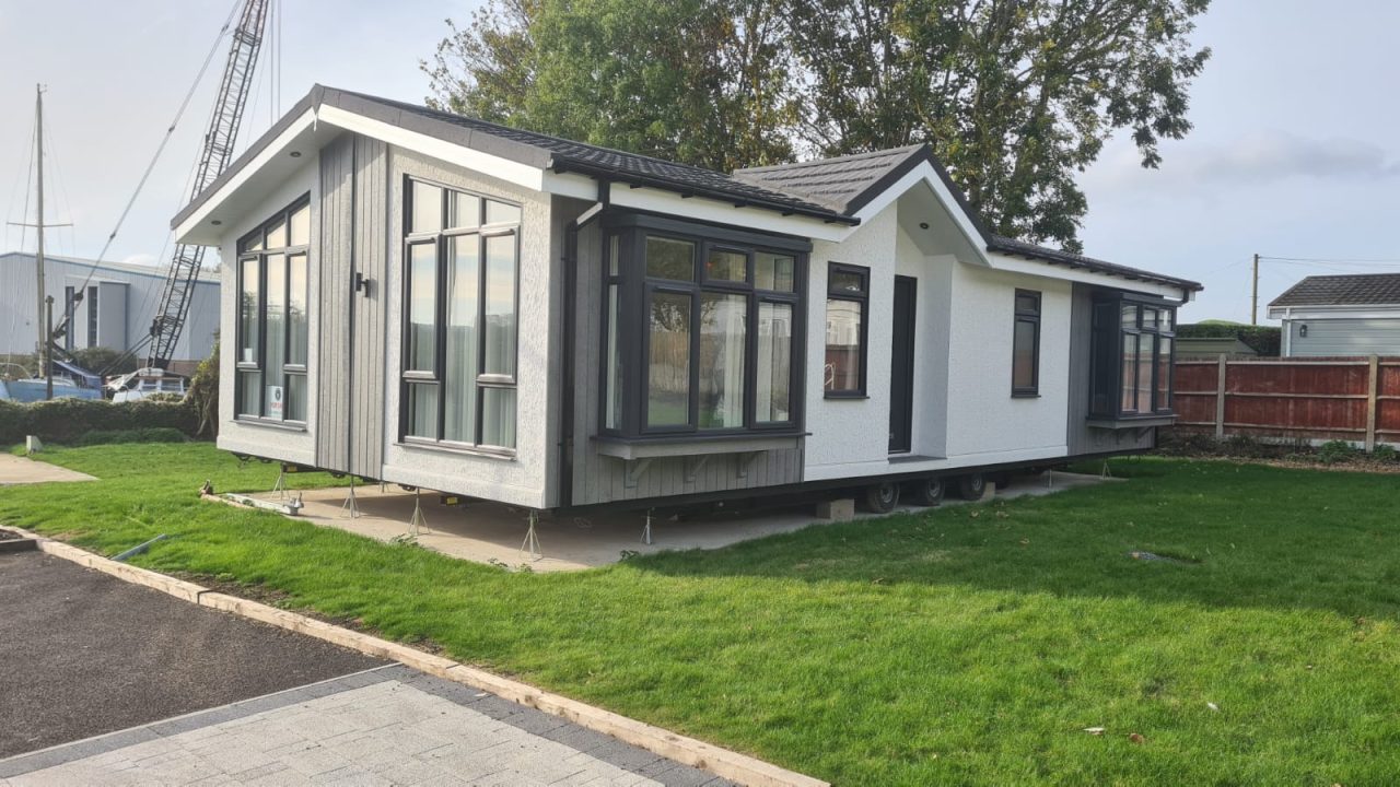 2 bedroom Mobile home For Sale