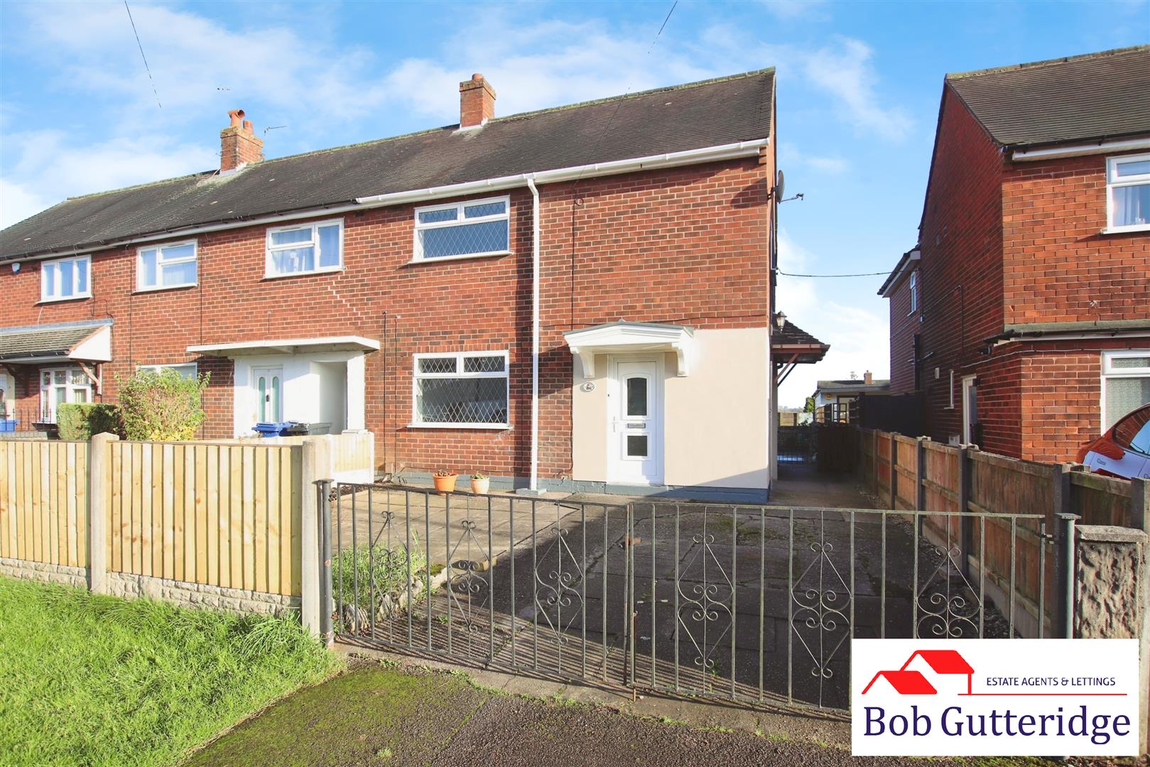 3 bedroom Town house SSTC