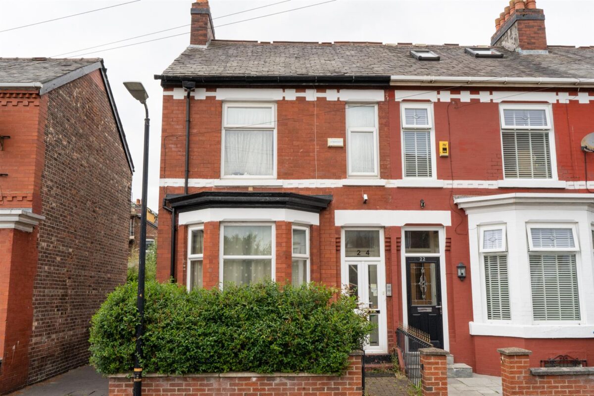 3 bedroom Terraced House SSTC