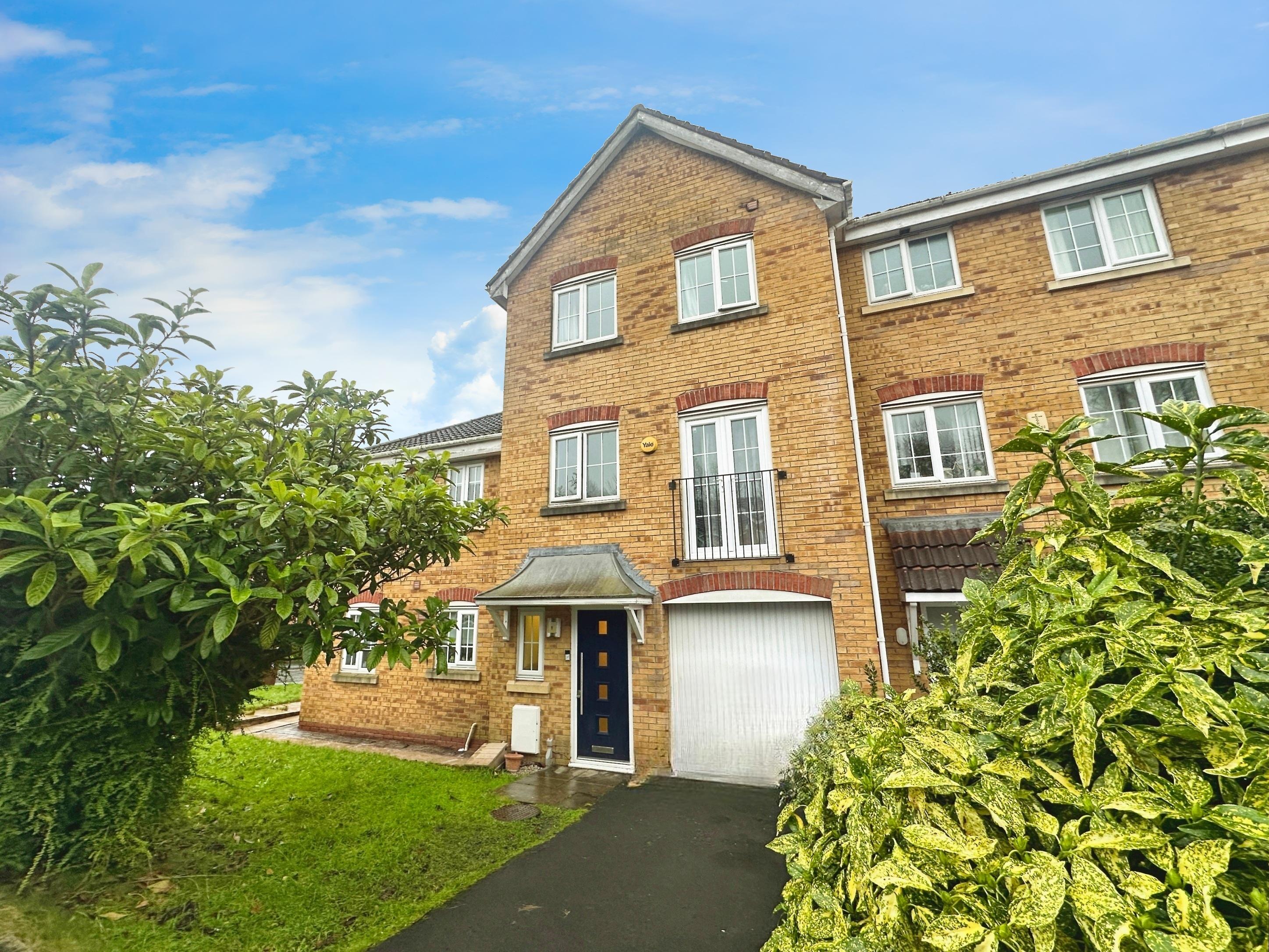 4 bedroom House (unspecified) For Sale