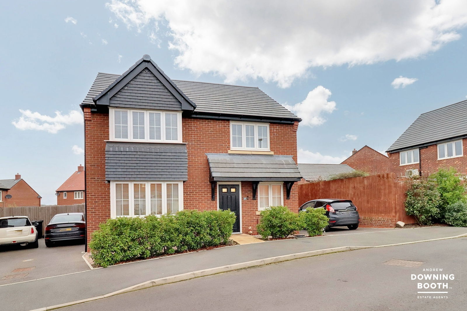 4 bedroom Detached house SSTC