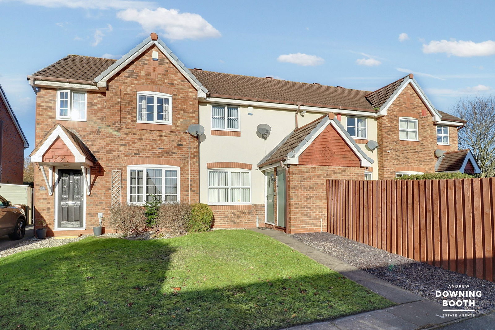 2 bedroom Terraced House SSTC