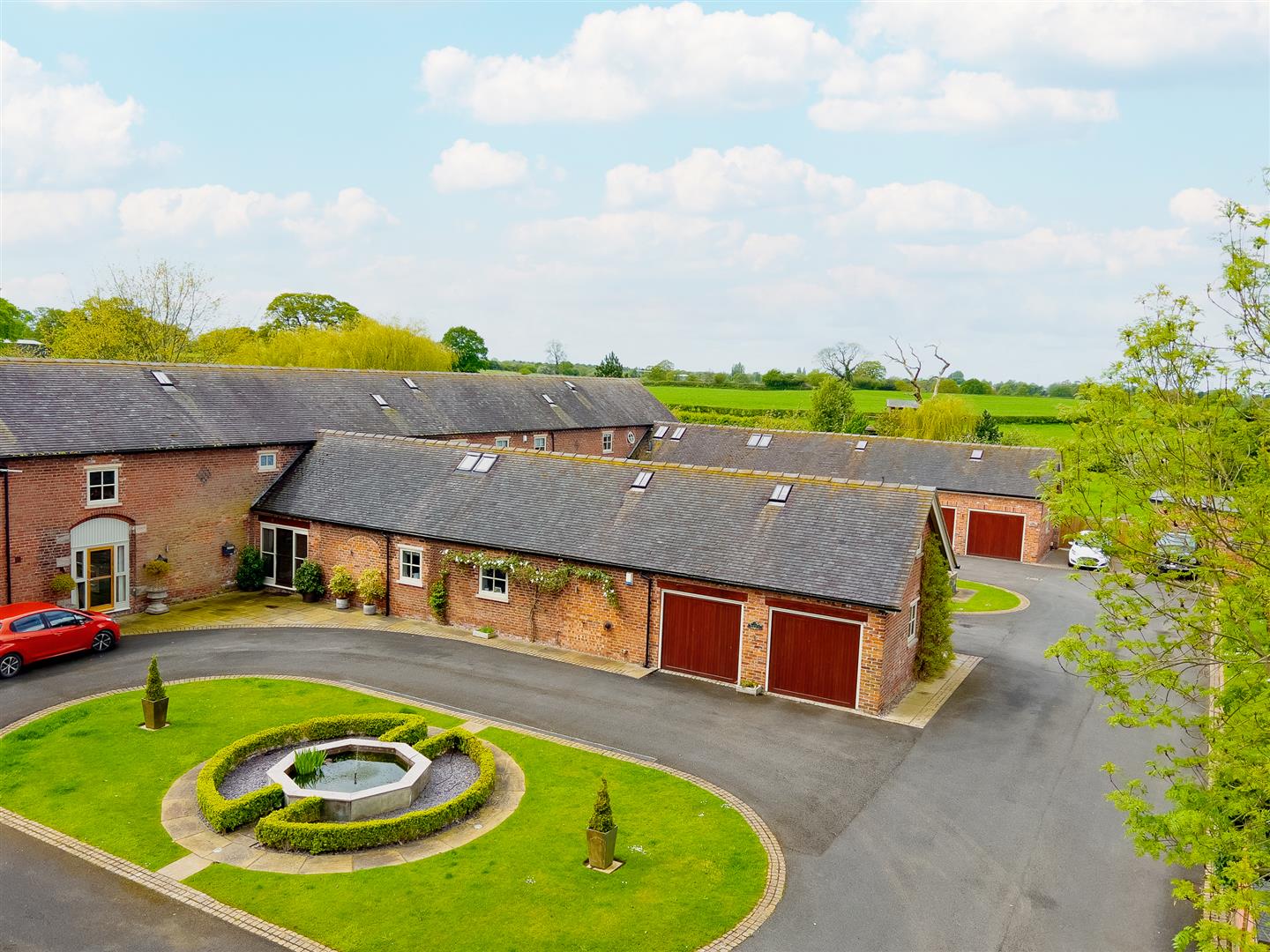 4 bedroom Barn Conversion For Sale