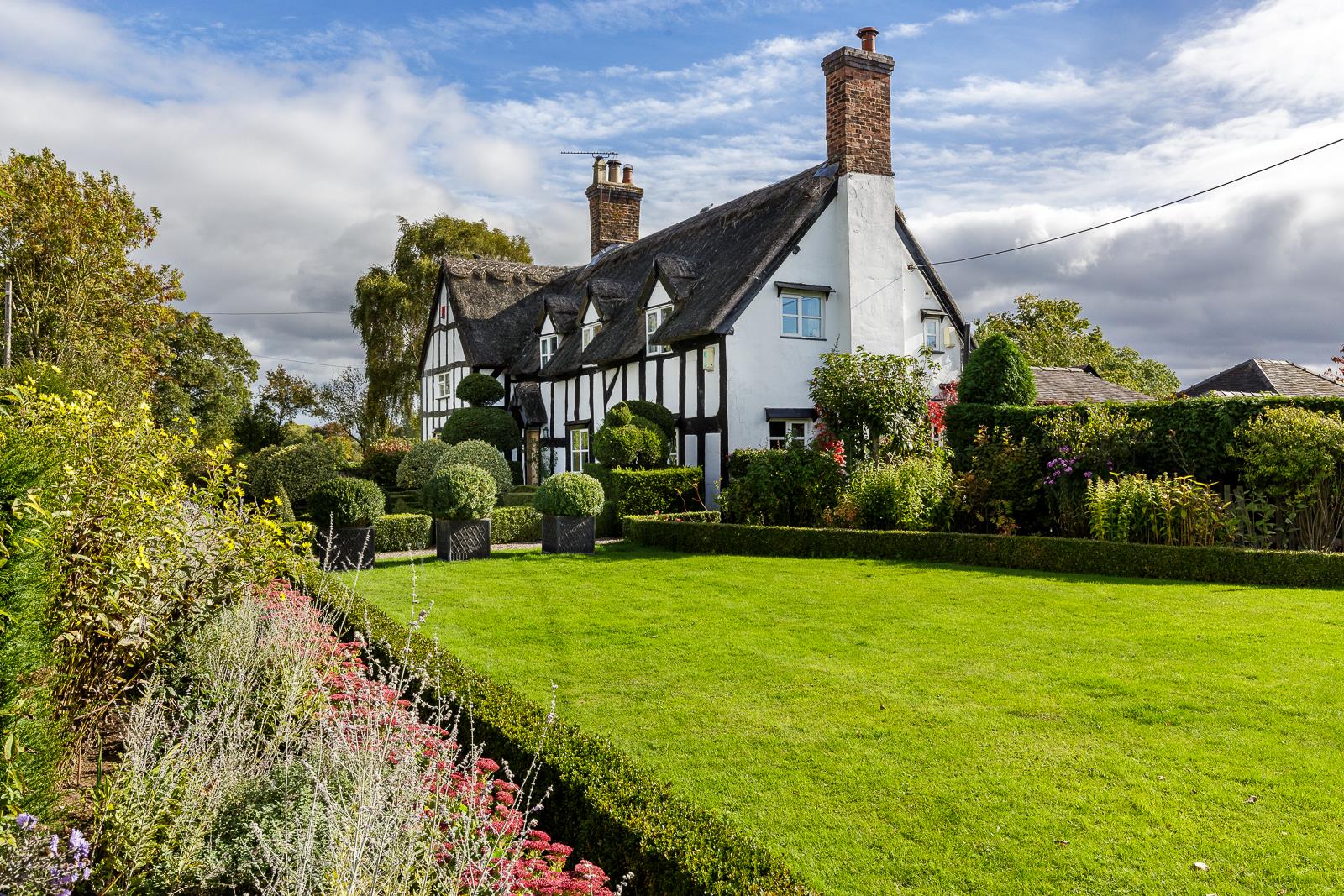 3 bedroom Semi-Detached For Sale