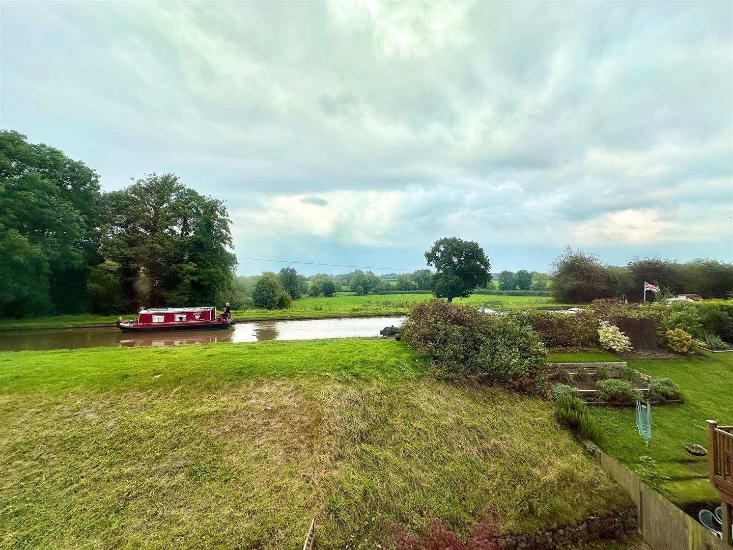 4 bedroom Terraced For Sale