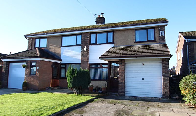 3 bedroom Semi-Detached House SSTC