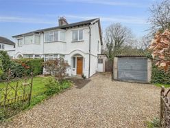 3 bedroom Semi-detached house Sold