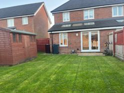 3 bedroom Semi-detached house Sold