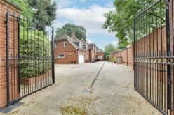 5 bedroom Detached house Sold