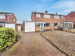 3 bedroom Semi-detached house Sold