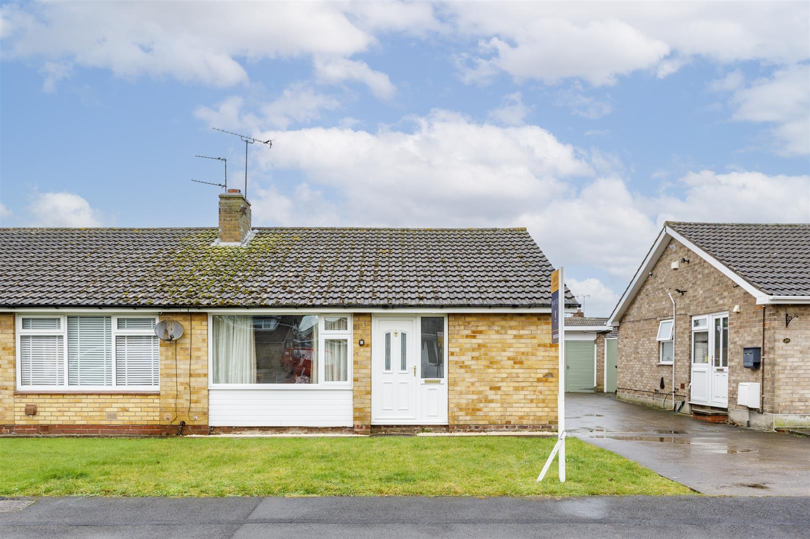 2 bedroom Bungalow Let