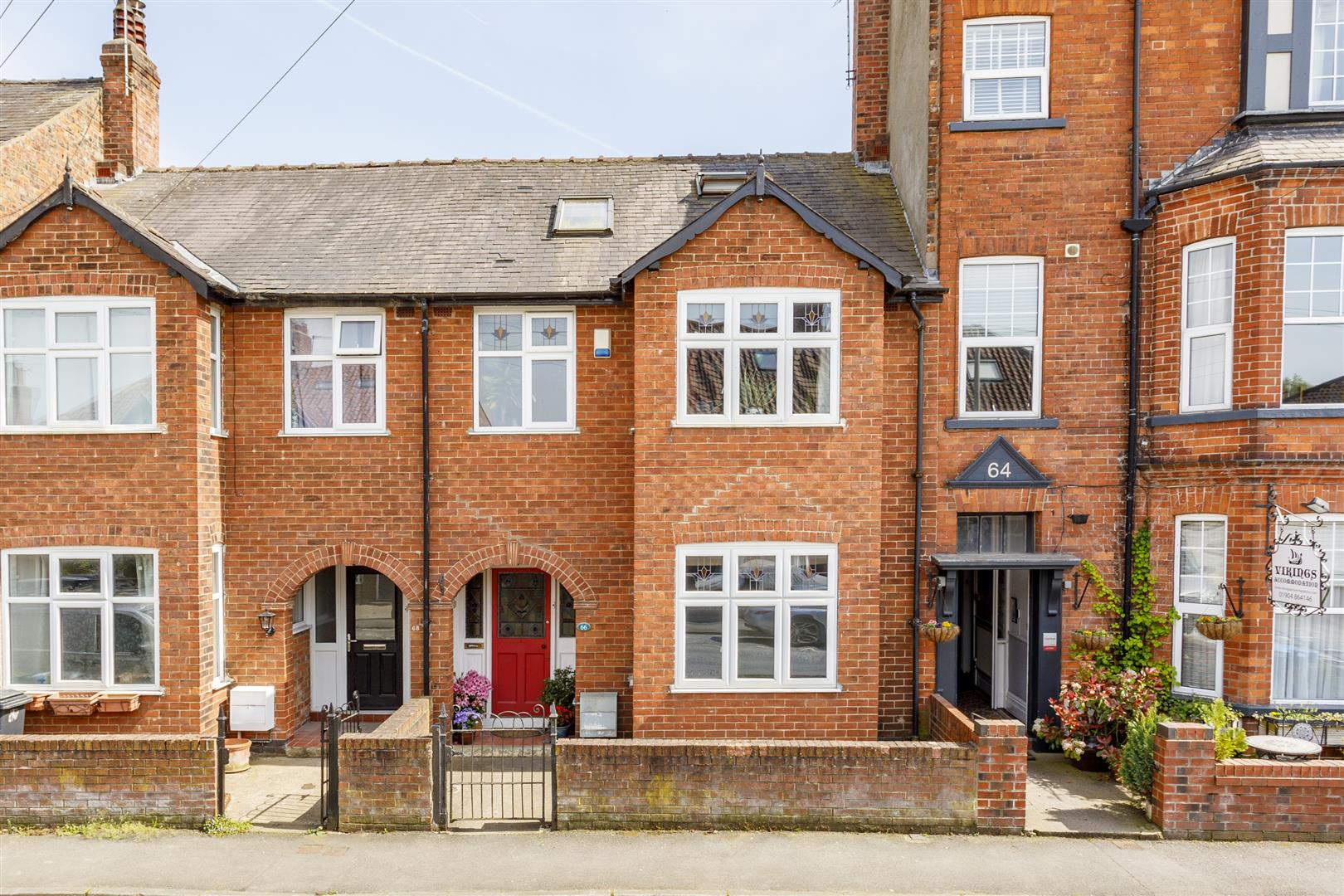 4 bedroom Terraced House SSTC