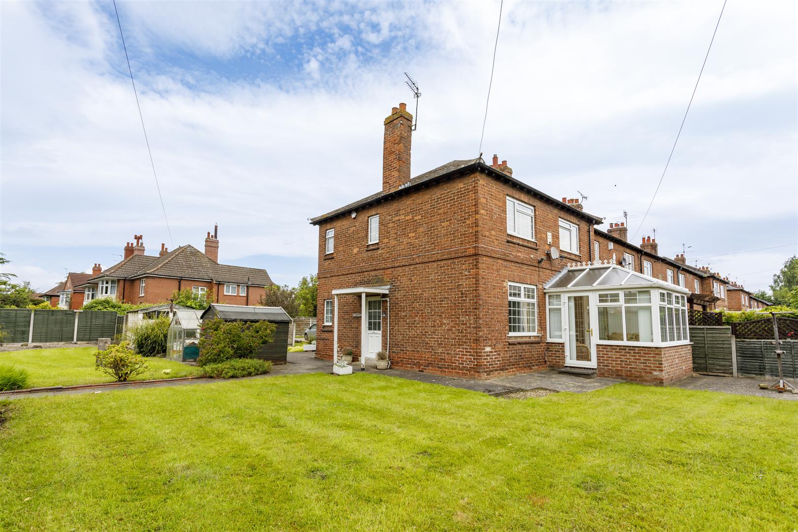3 bedroom End of terrace house SSTC