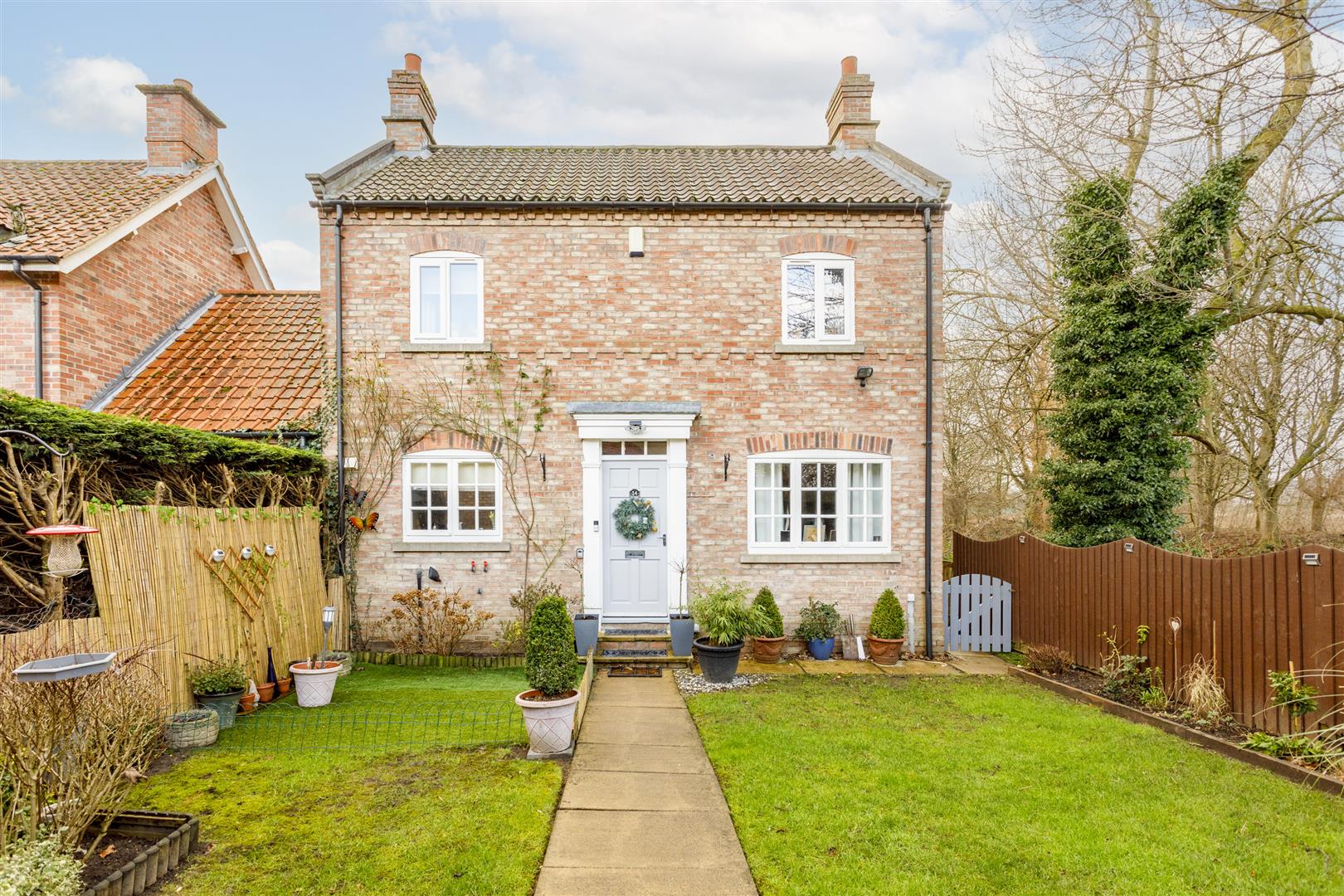 3 bedroom Detached house SSTC