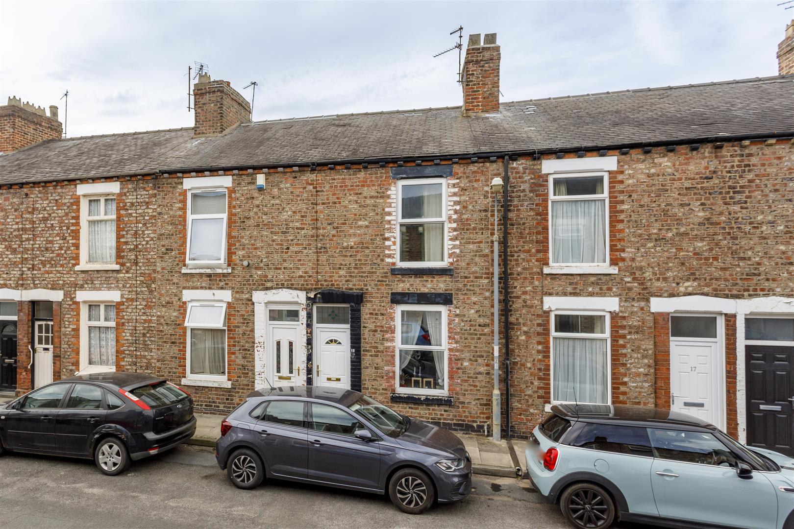 2 bedroom Terraced House SSTC