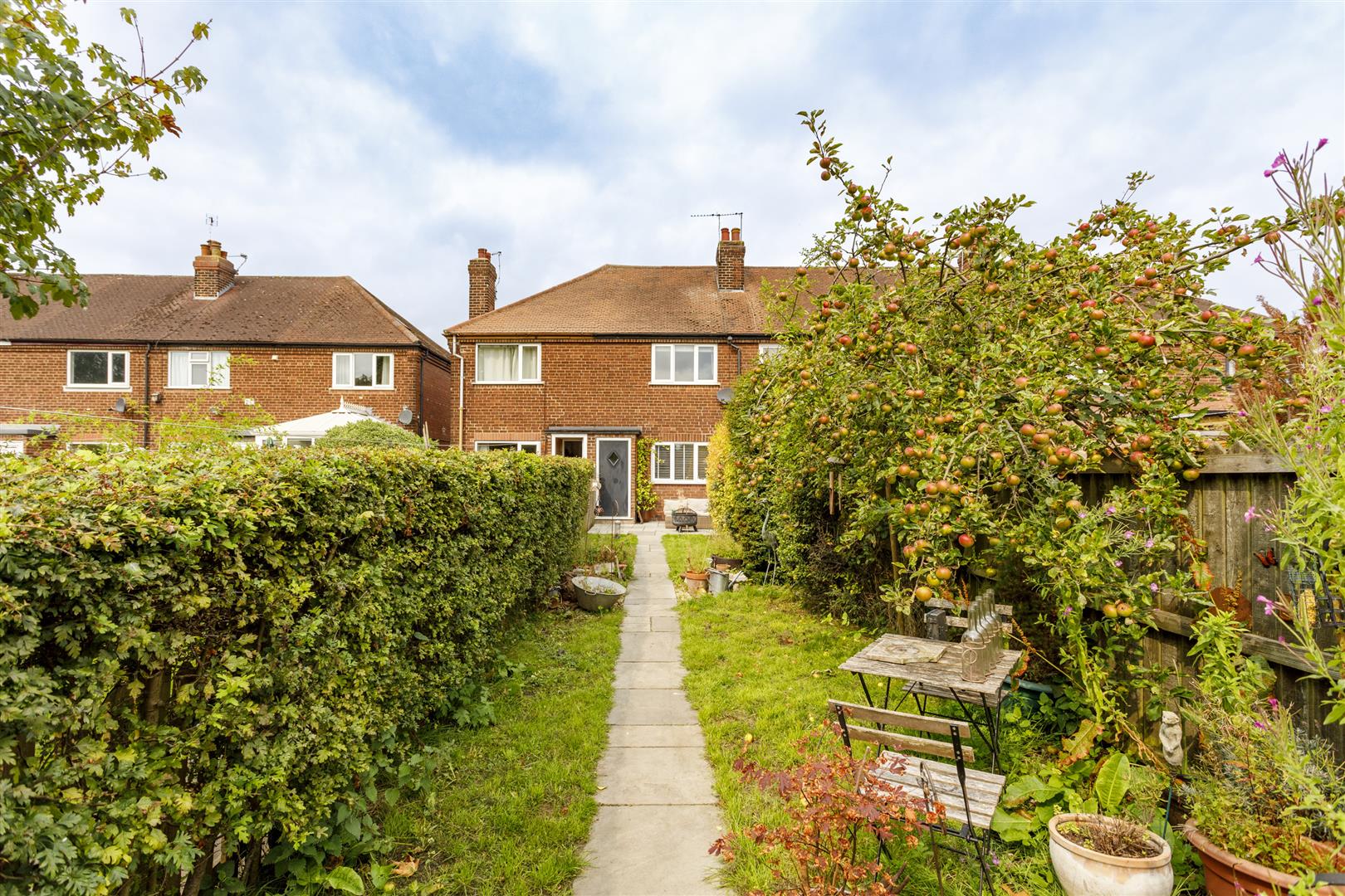 2 bedroom Property SSTC
