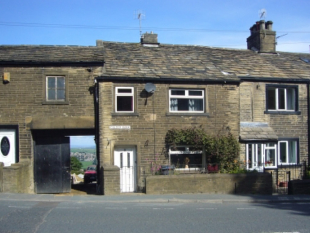 3 bedroom Cottage For Sale