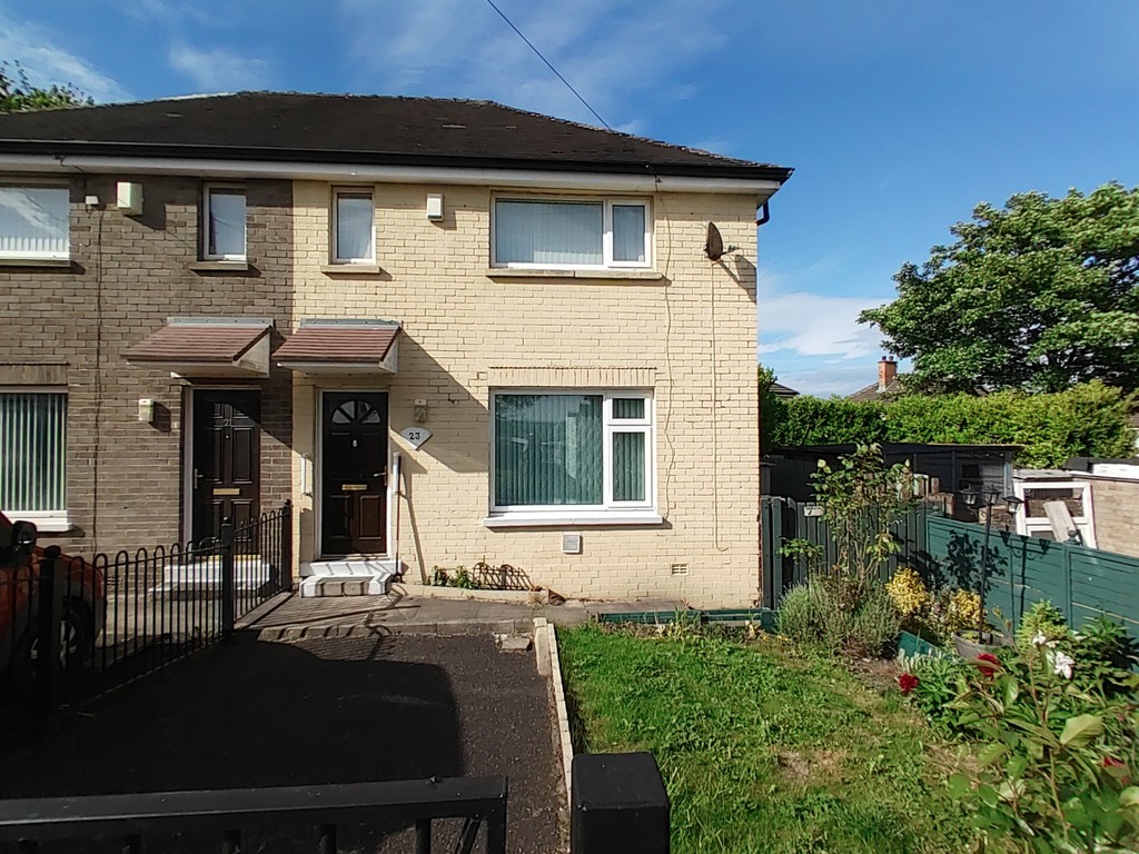 2 bedroom Detached house For Sale