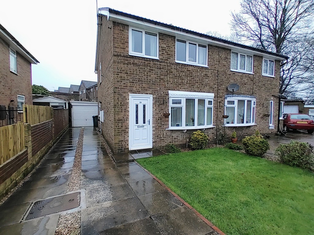 3 bedroom Semi-detached house Sold